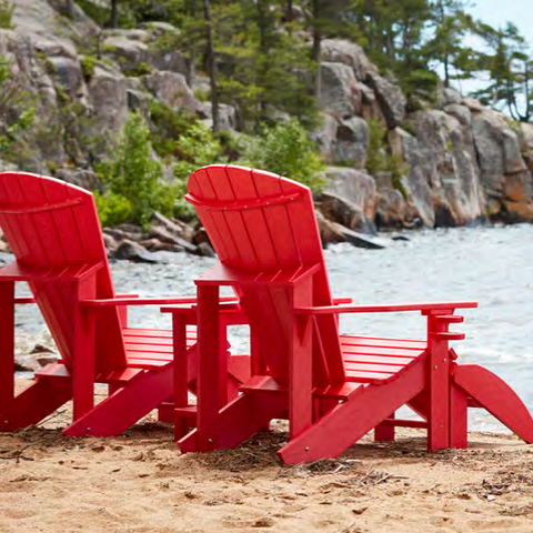 Duo Adirondacks rouges bord de l'eau